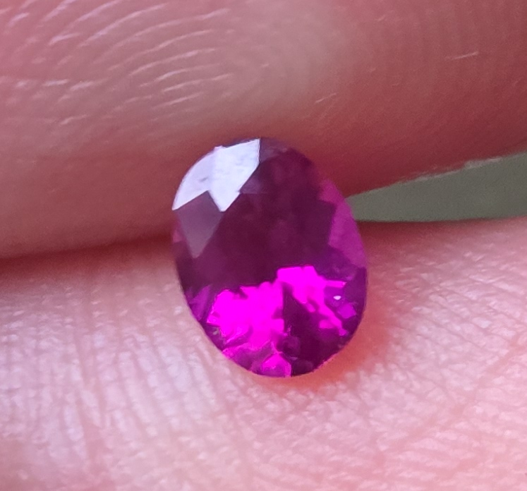 • Type: Yellow Sapphire Lot • Quantity: 2 Pieces • Total Weight: 2.35ct • Origin: Sri Lanka Yellow Sapphire Pair, SAL007, Inclusion Sapphire, 2.35ct Yellow Lot