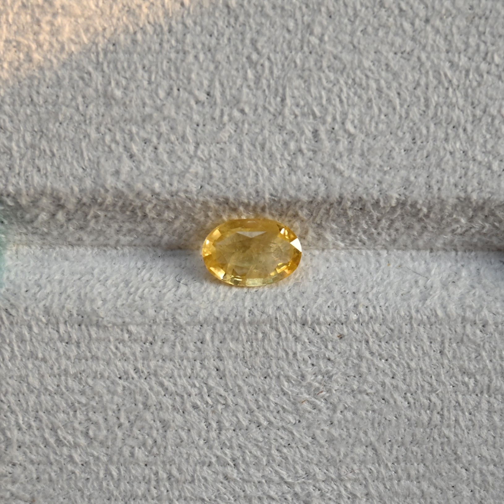 Yellow Sapphire, 2ct SAY001, Canary Sapphire, Sri Lanka
