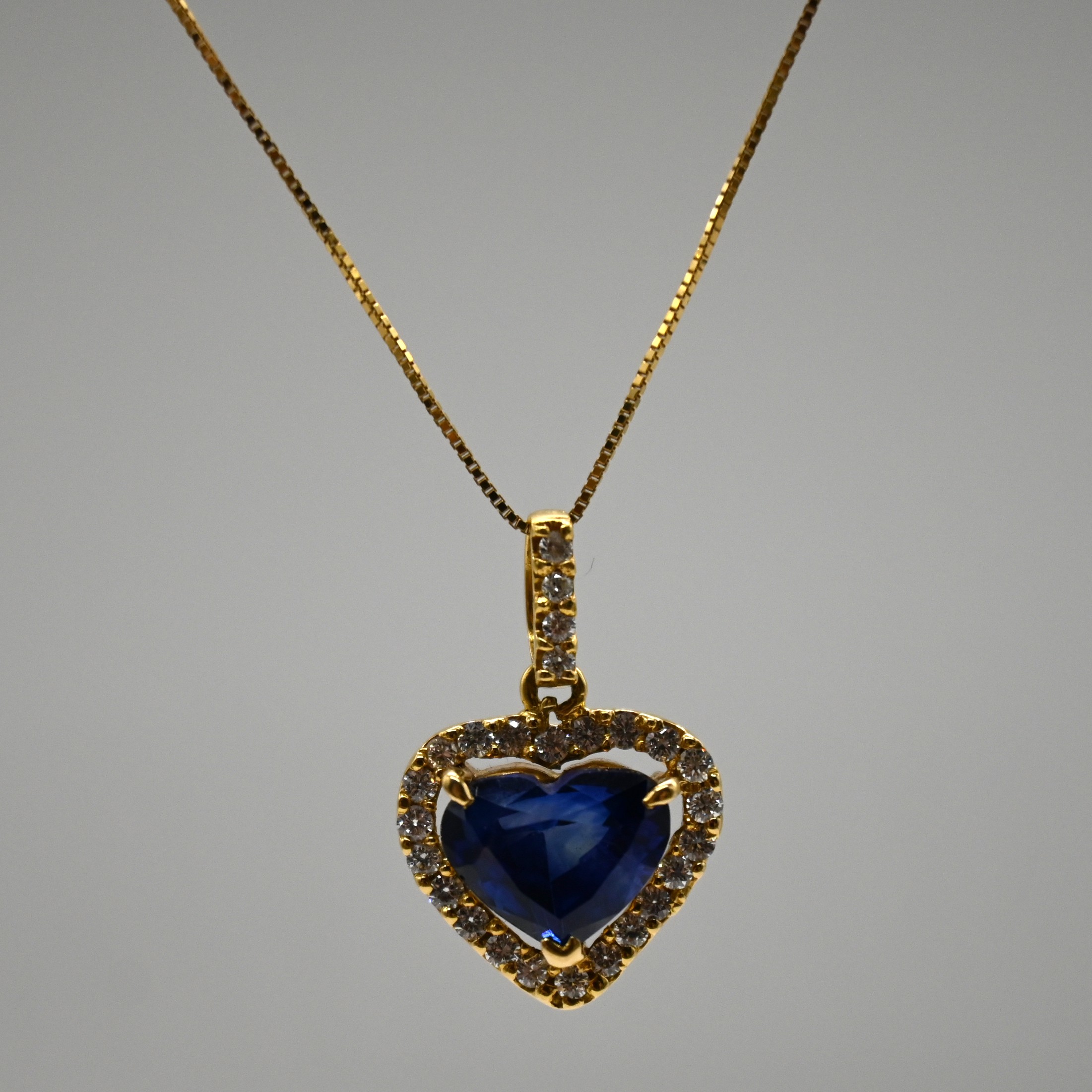 18K Gold Sapphire Necklace, NES001, Heart Sapphire Pendant, Ceylon Necklace