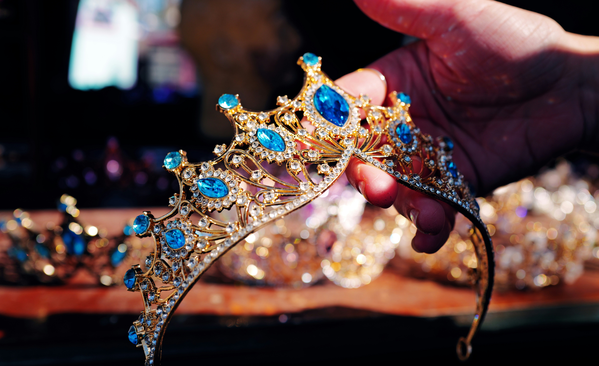 The Royal History of Blue Sapphires in Crown Jewels