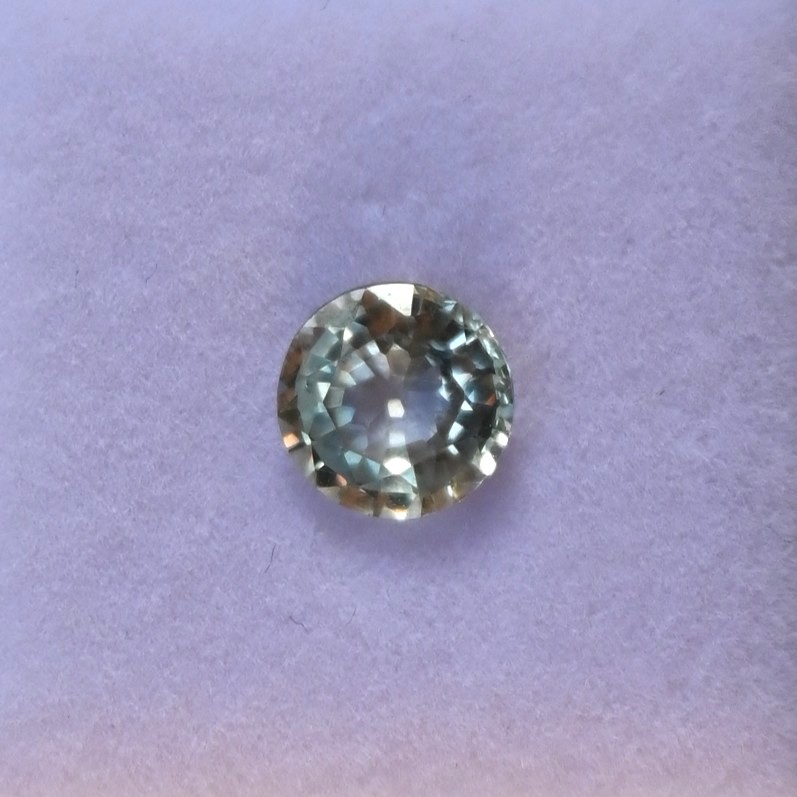 • Type: Green Sapphire • Weight: 1.19ct • Origin: Sri Lanka • Shape: Round Round Green Sapphire, SAG004, 1.19ct Sri Lanka