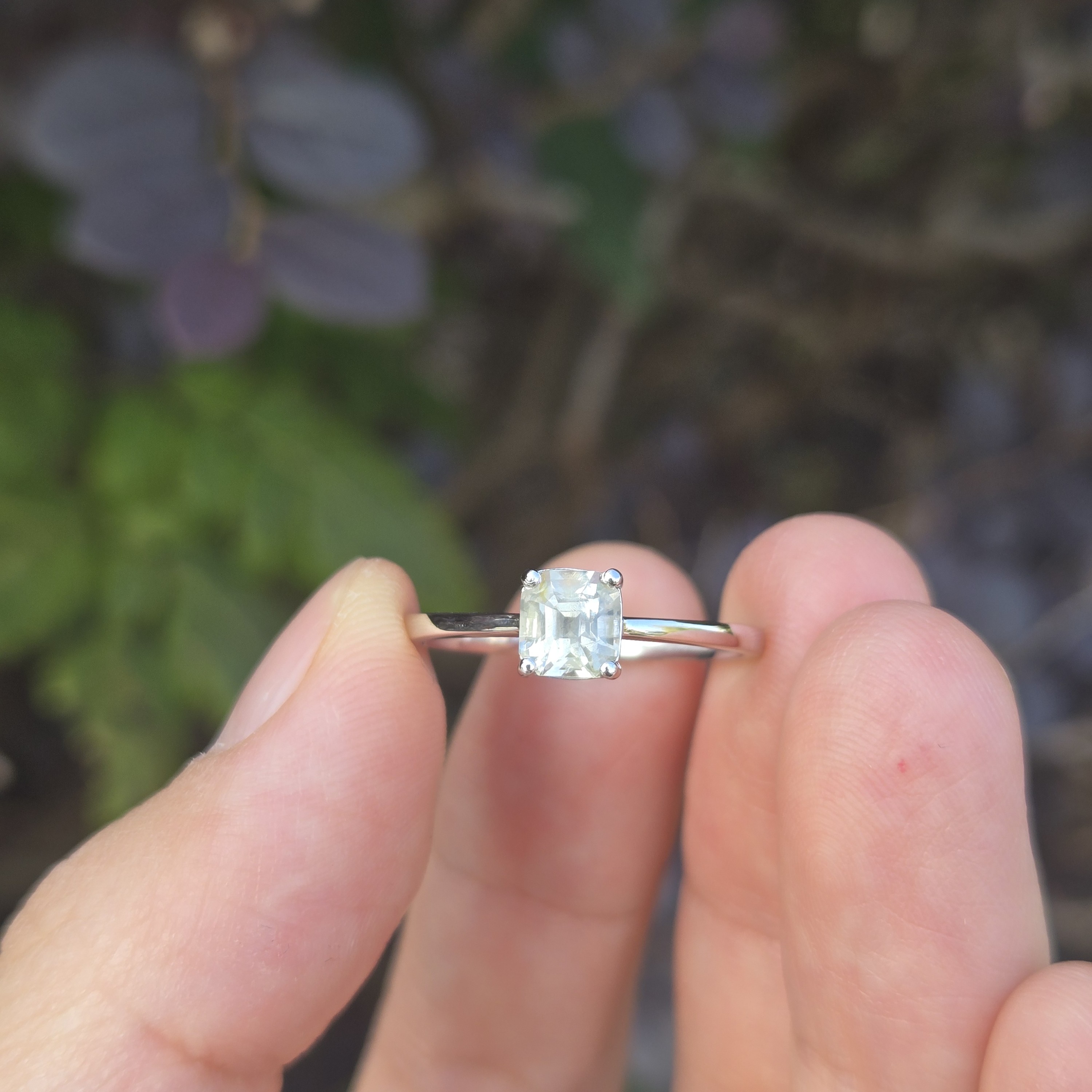 0.9ct 天然白蓝宝石纯铂金戒指 - 17 号