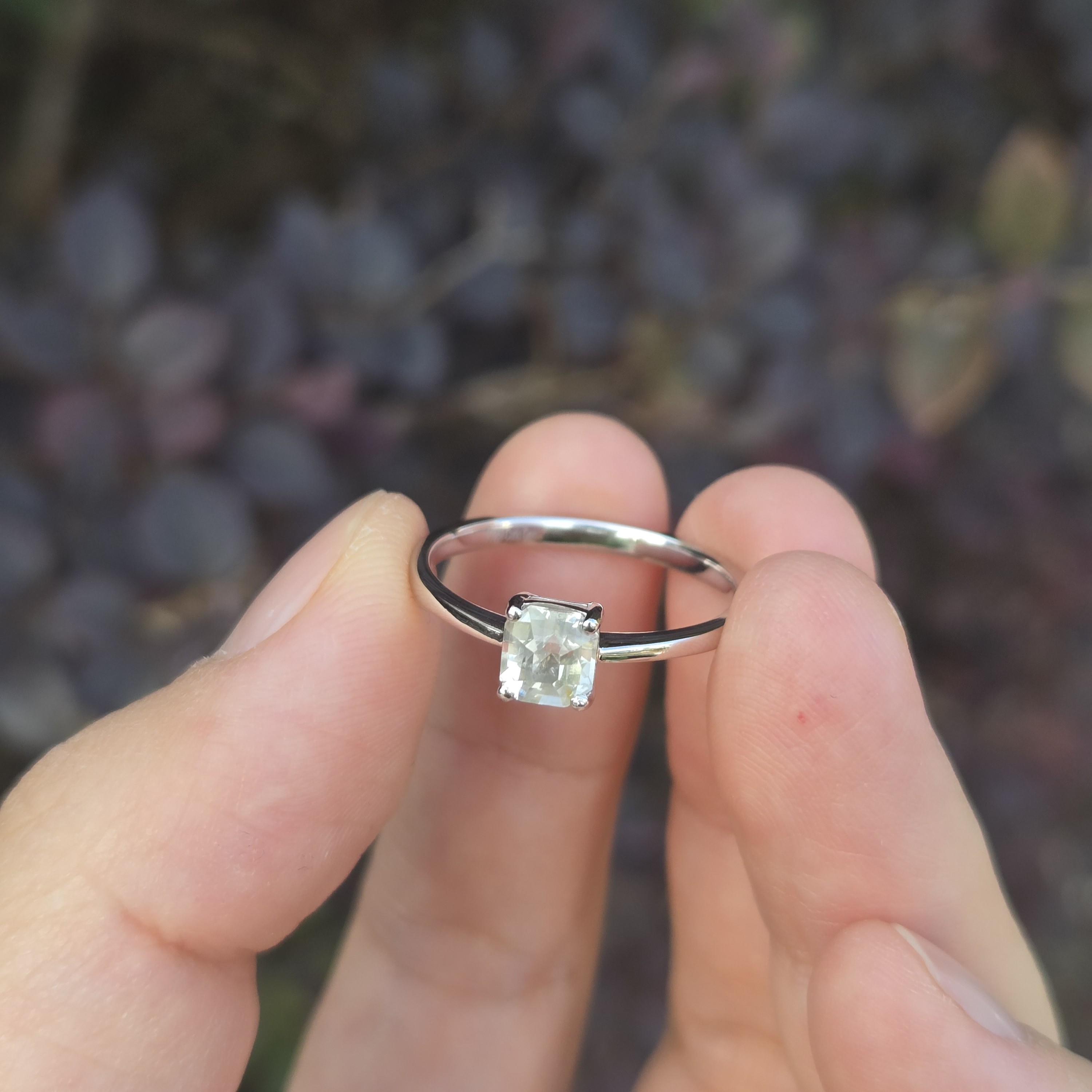 0.9ct 天然白蓝宝石纯铂金戒指 - 17 号