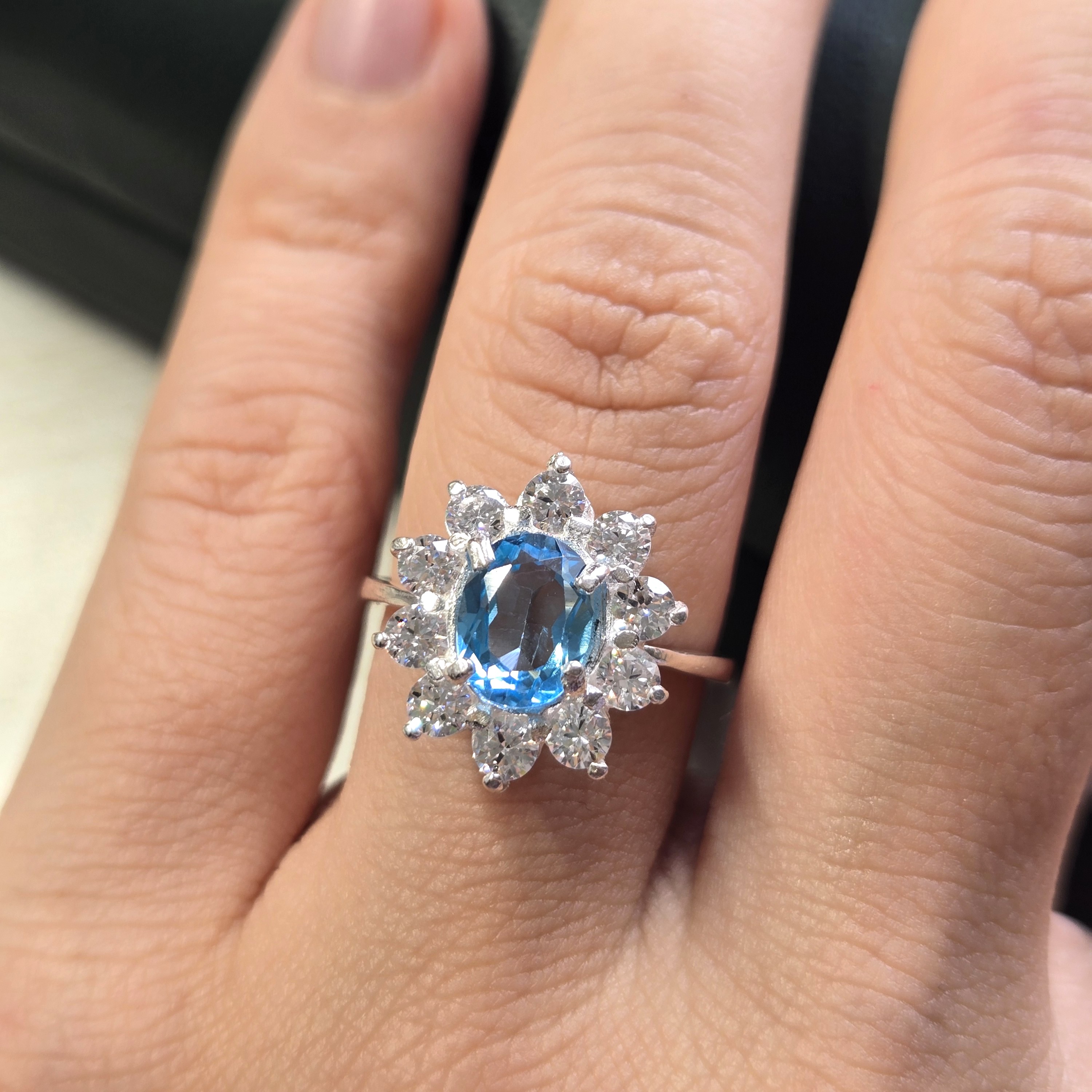 1.4cm x 1.6cm Blue Topaz; Weight 3.16g; Genuine 925 Sterling Silver; Sri Lankan Artisan Craft. HR0001, Blue Topaz, Silver Ring, Sri Lanka, 925 Silver, Handmade