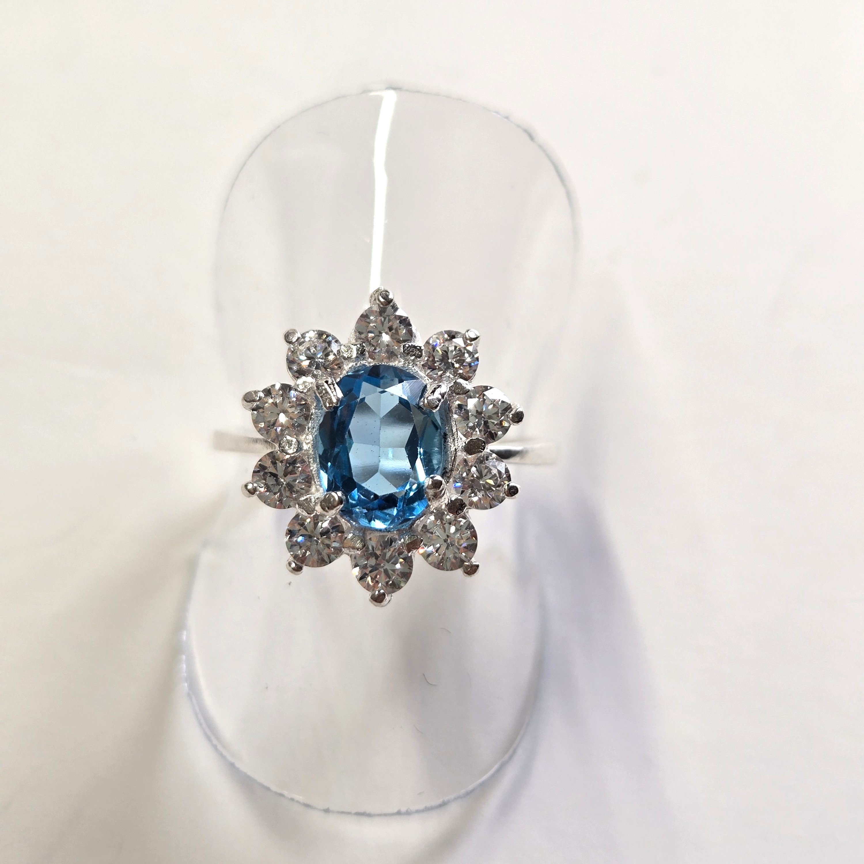 1.4cm x 1.6cm Blue Topaz; Weight 3.16g; Genuine 925 Sterling Silver; Sri Lankan Artisan Craft. HR0001, Blue Topaz, Silver Ring, Sri Lanka, 925 Silver, Handmade