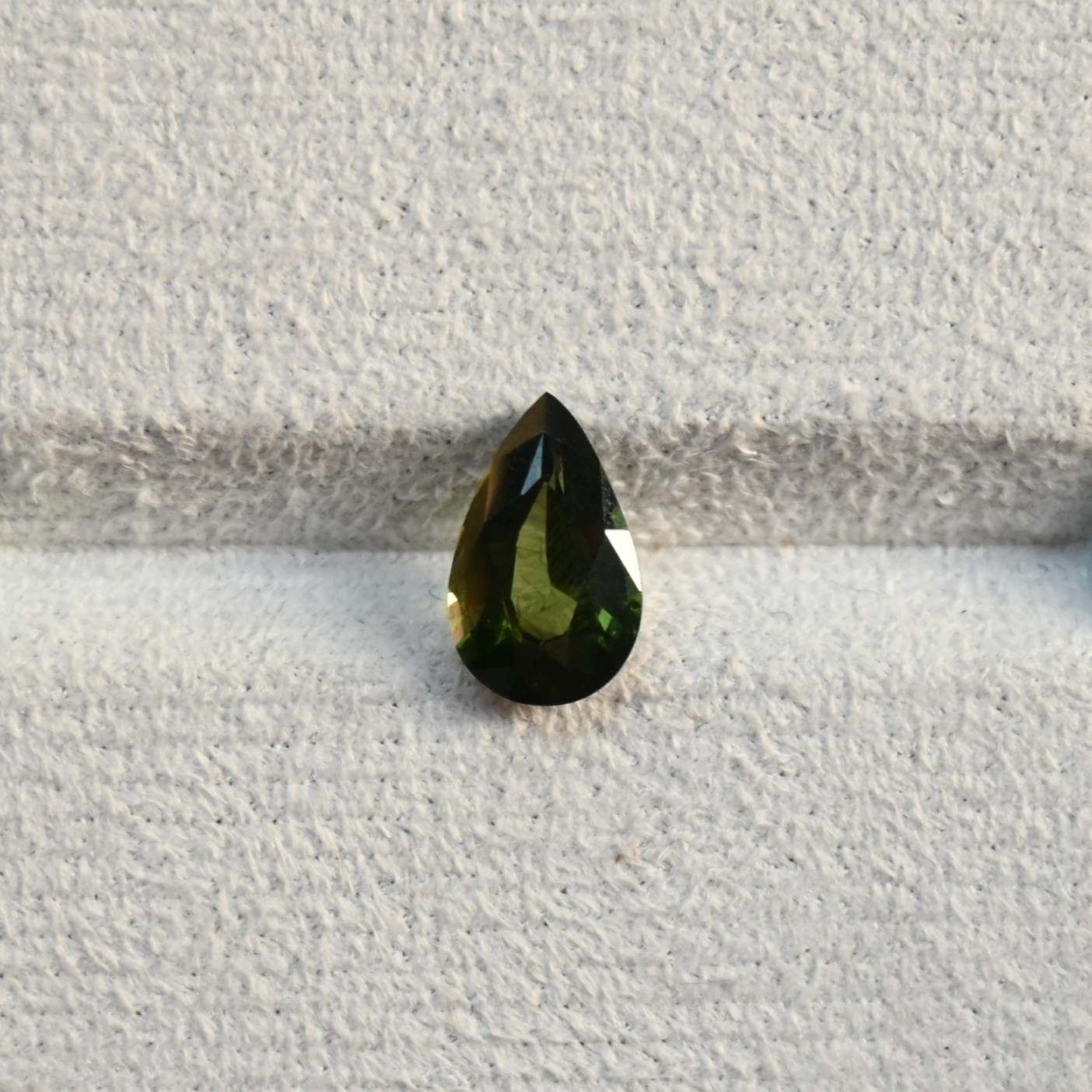 Single Piece Premium Zircon, Natural Green Zircon from Sri Lanka, Weight: 4.24 ct ZI0002,Loose stones, teardrop zircon, green zircon, Sri Lanka gemstone, faceted loose zircon