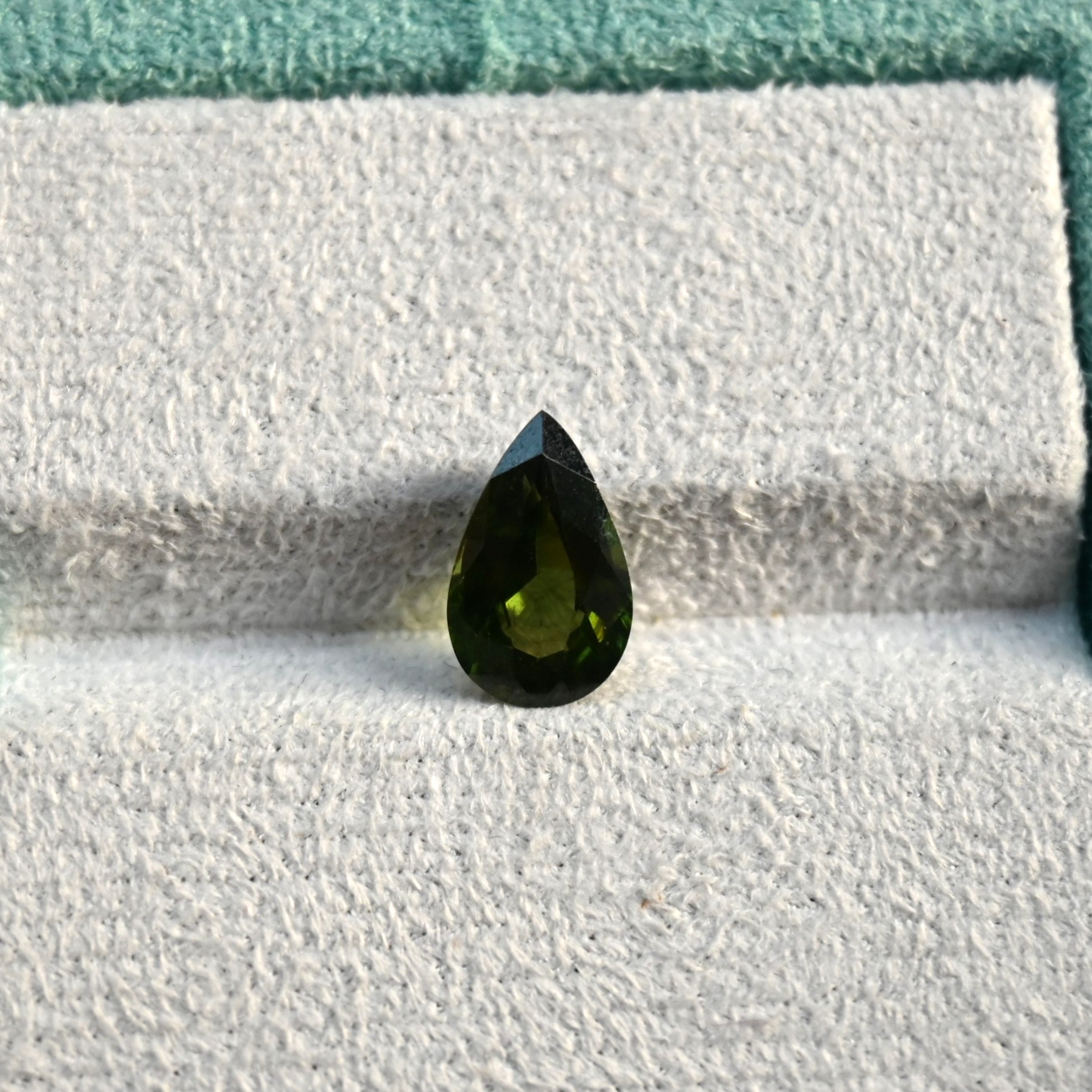 Single Piece Premium Zircon, Natural Green Zircon from Sri Lanka, Weight: 4.24 ct ZI0002,Loose stones, teardrop zircon, green zircon, Sri Lanka gemstone, faceted loose zircon