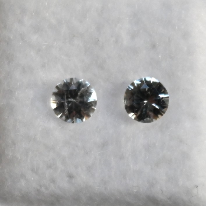 • Type: Sapphire Pair • Weight: 0.91ct • Origin: Sri Lanka • Shape: Round White Sapphire Pair, 0.91ct SAL004, Earring Stones