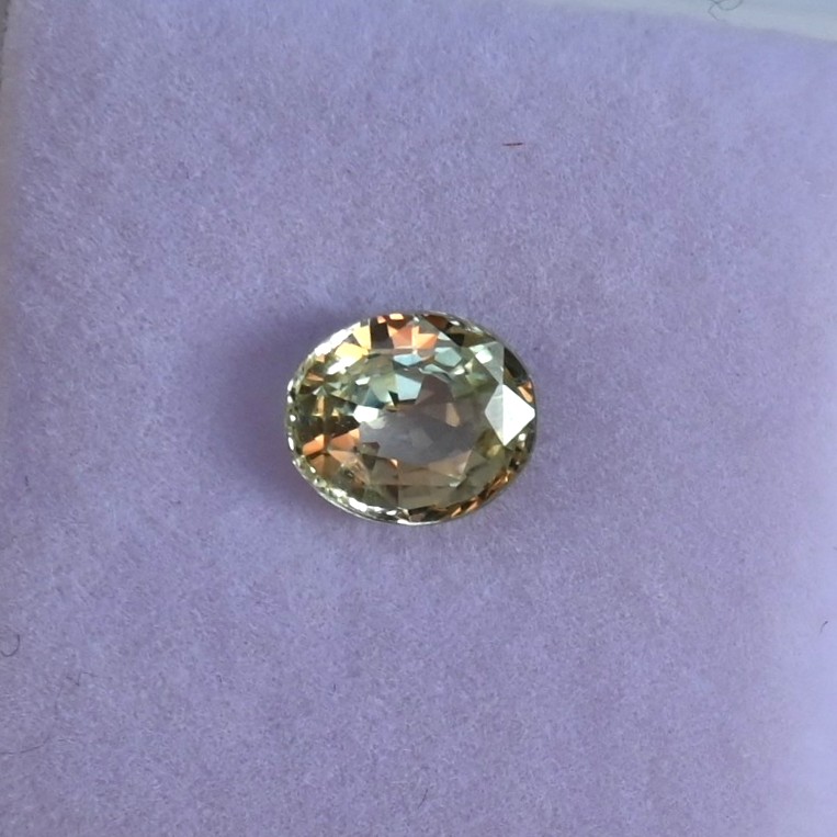 • Type: Green Sapphire • Weight: 1.14ct • Origin: Sri Lanka • Shape: Oval Mint Green Sapphire, SAG005, 1.14ct Sri Lanka