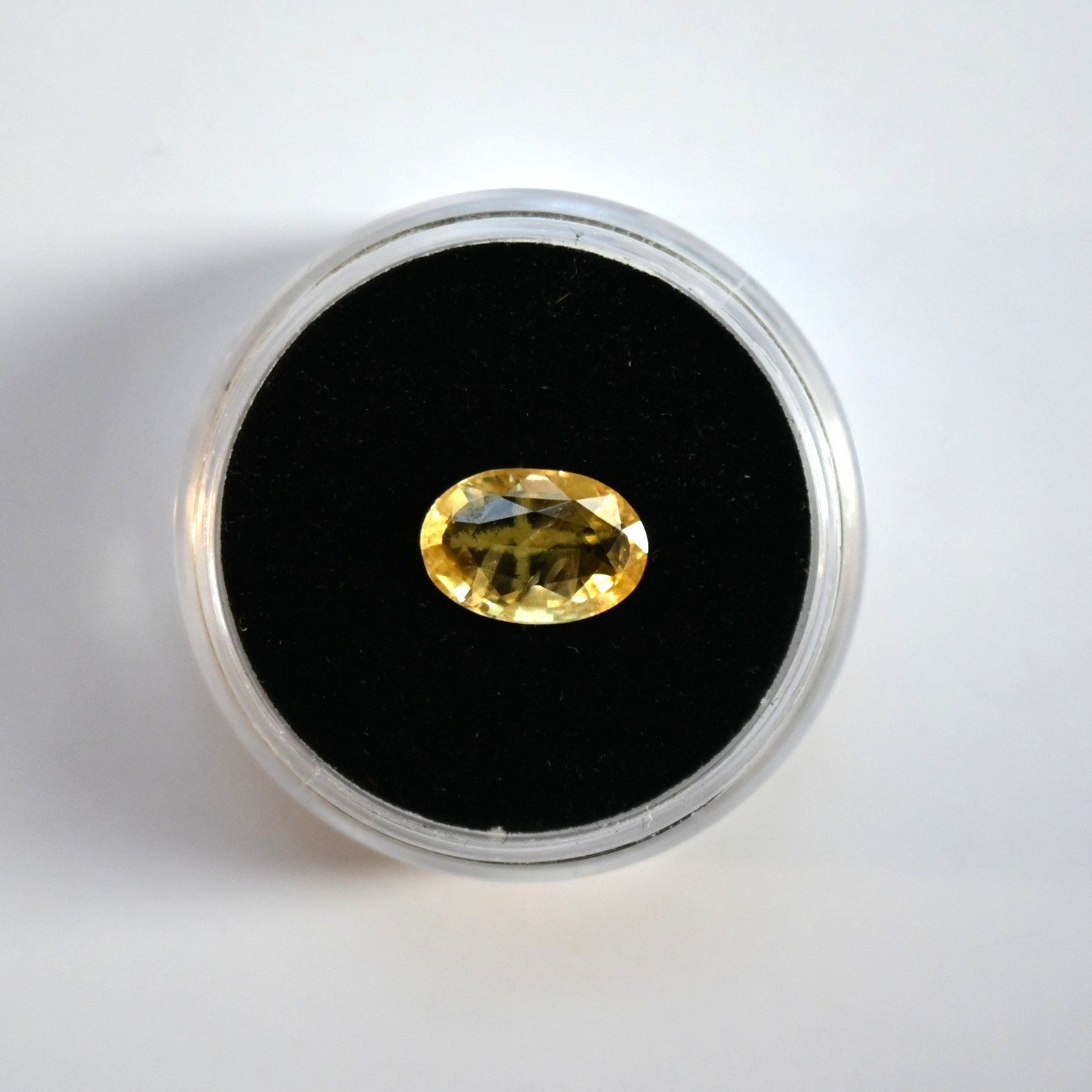 • Type: Yellow Sapphire • Weight: 2.0ct • Origin: Sri Lanka • Shape: Oval Yellow Sapphire, 2ct SAY001, Canary Sapphire, Sri Lanka