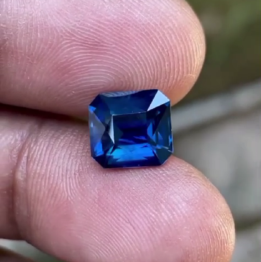 Elegant emerald-cut royal blue sapphire with strong color and clarity Ceylon royal blue sapphire, emerald cut sapphire, Sri Lanka sapphire loose stone, blue sapphire ring stone