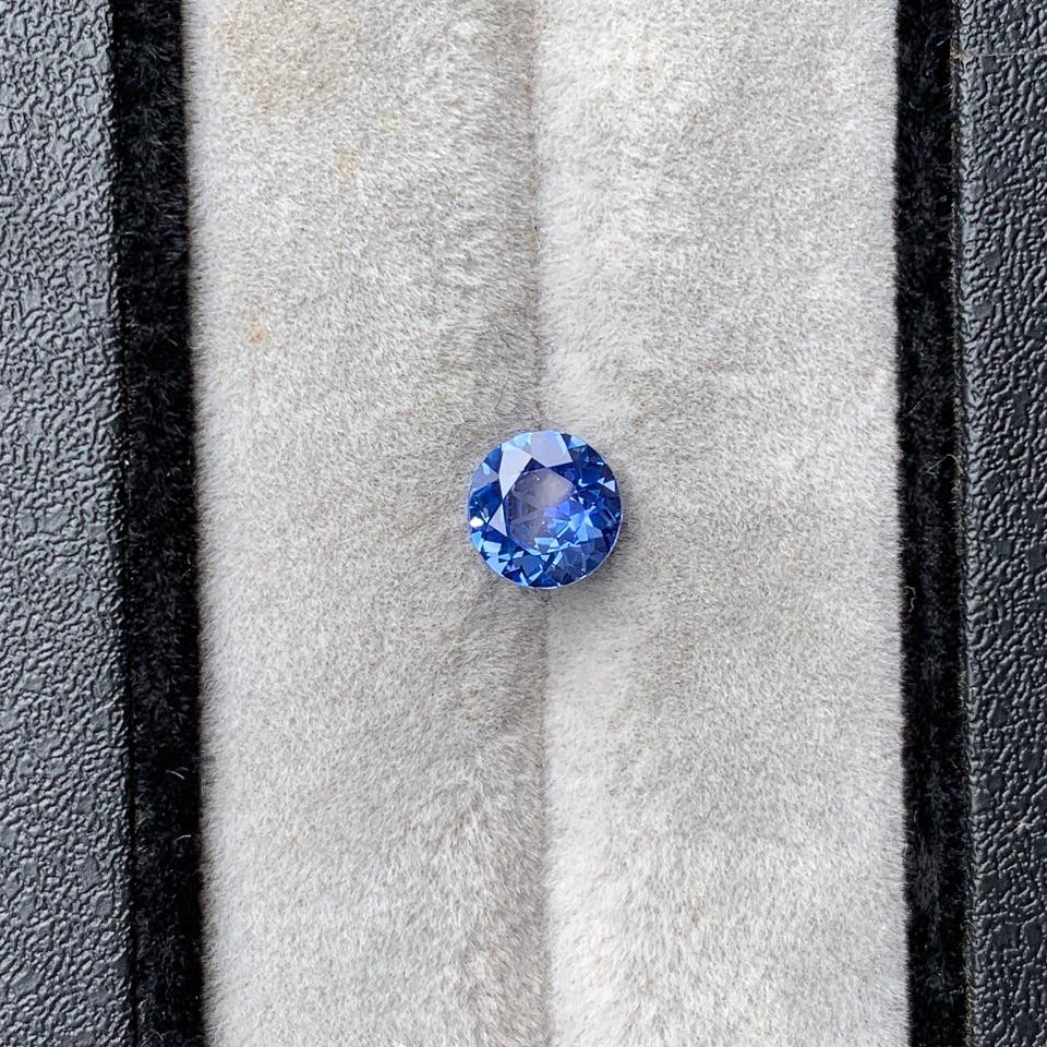 Fine quality small sapphire perfect for everyday luxury small blue sapphire, unheated sapphire Sri Lanka, natural sapphire loose stone
