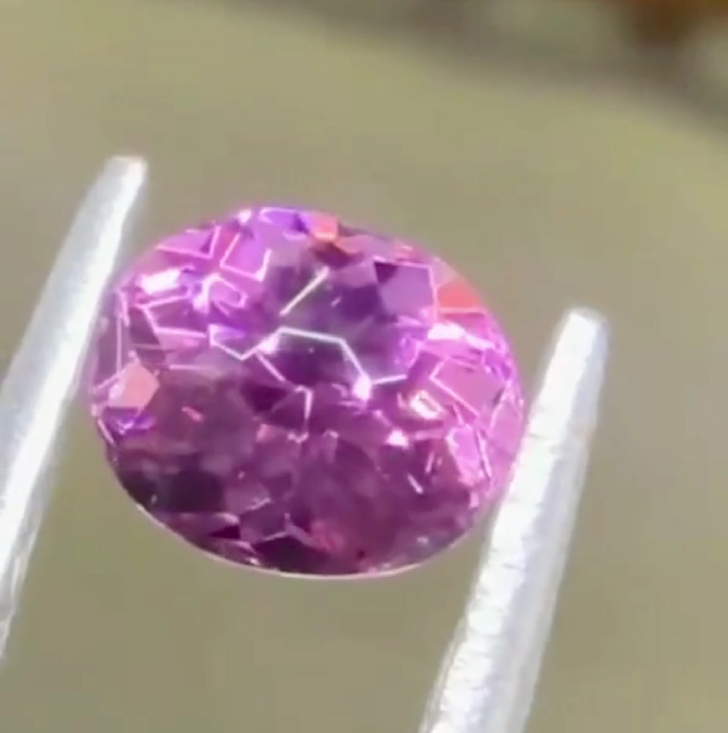 1.0ct Natural Bright Pink Rhodolite Garnet - Loupe Clean - Modern 3D Oval Cut