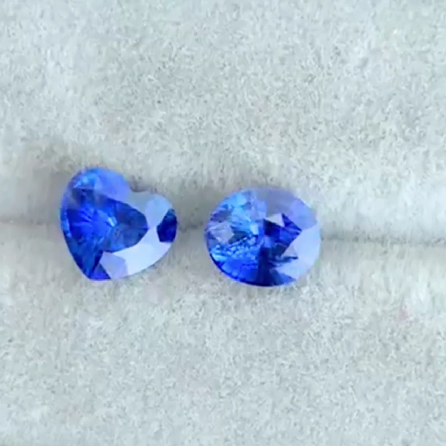 Matching Pair 2.35tcw Heart &amp; Oval Sri Lanka Royal Blue Sapphires