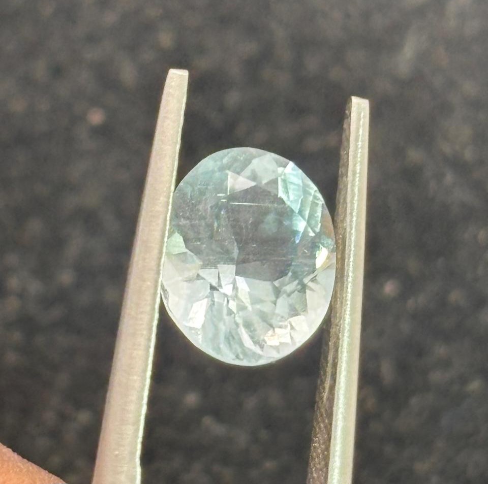 2.20 Carat Natural oval Cut Aquamarine Loose Gemstone