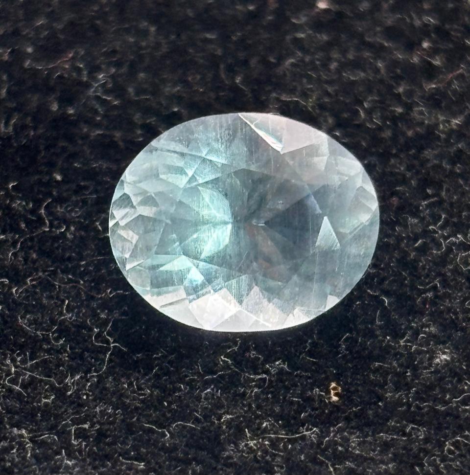 2.20 Carat Natural oval Cut Aquamarine Loose Gemstone