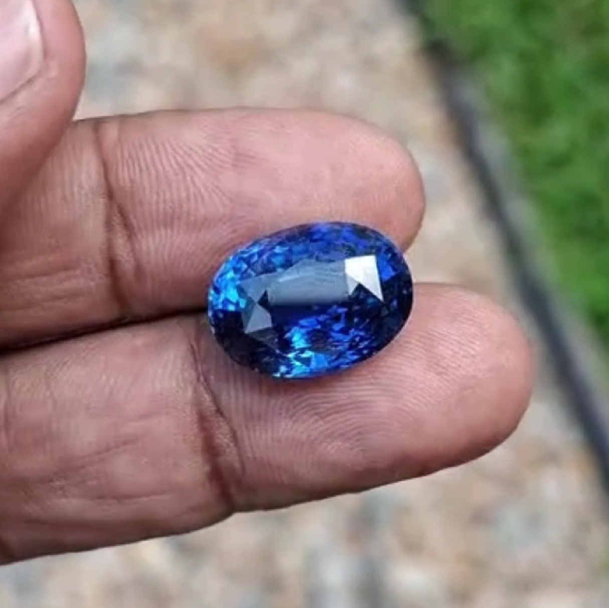 Natural Sri Lanka Royal Blue Sapphire 17.06ct Oval Mixed Cut