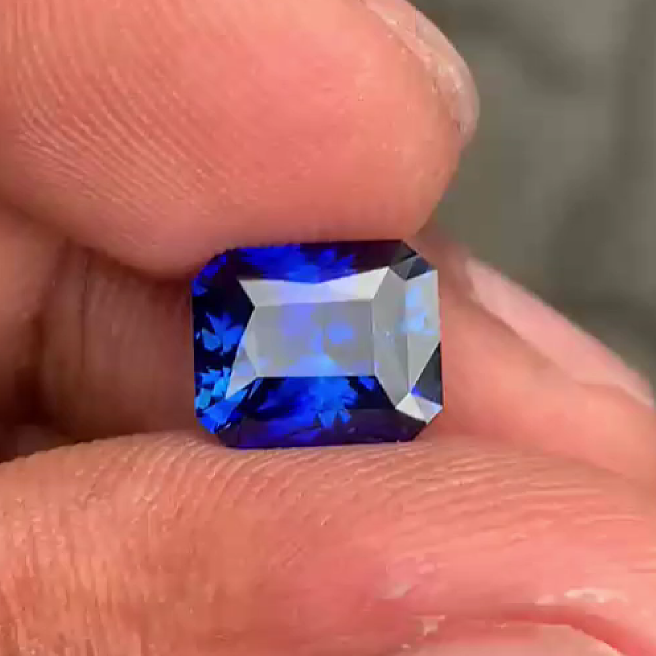 4.15 Ct Ceylon Royal Blue Heated Sapphire, Well Cut
