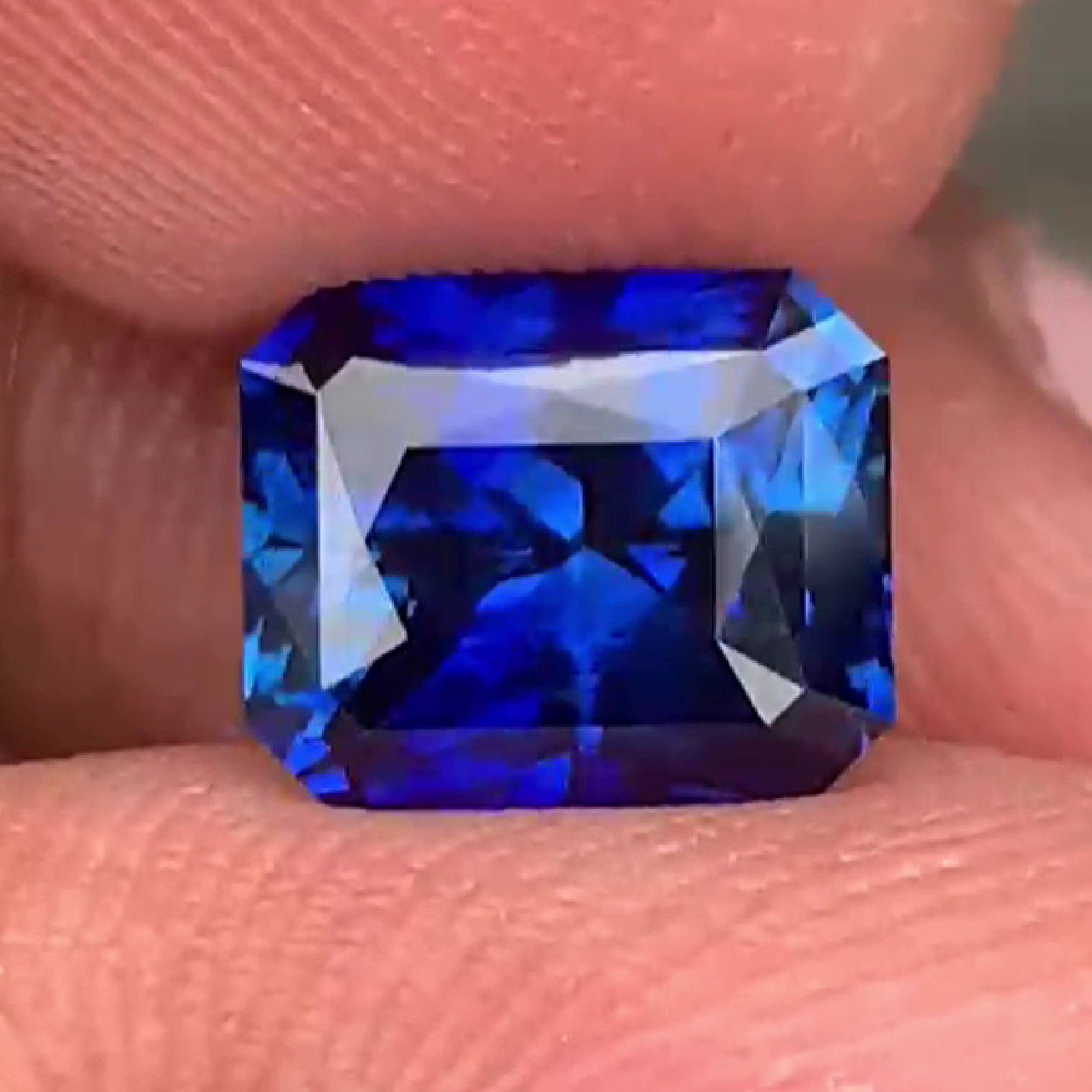 4.15 Ct Ceylon Royal Blue Heated Sapphire, Well Cut