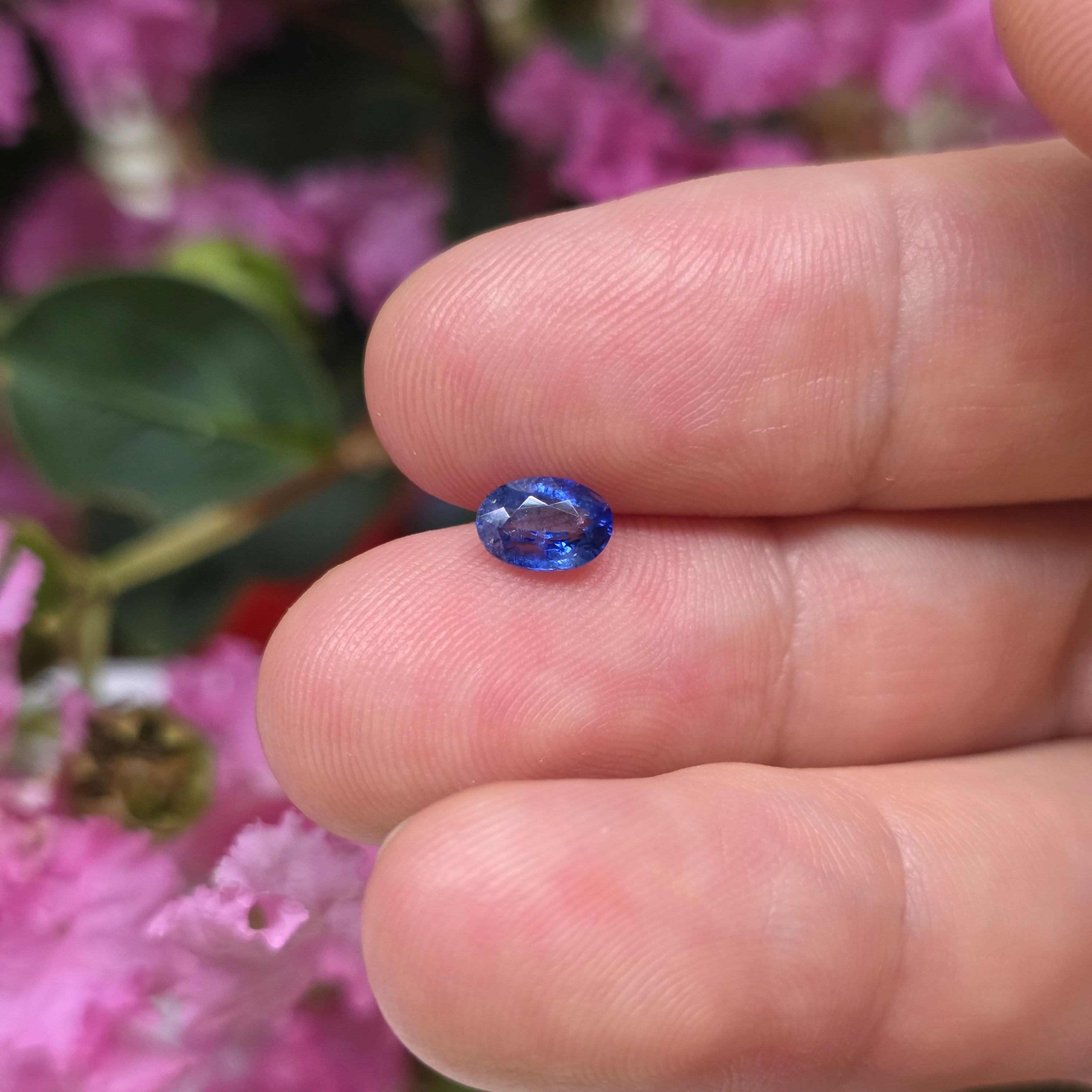 0.69 Ct Natural Blue Sapphire, Oval, Sri Lanka