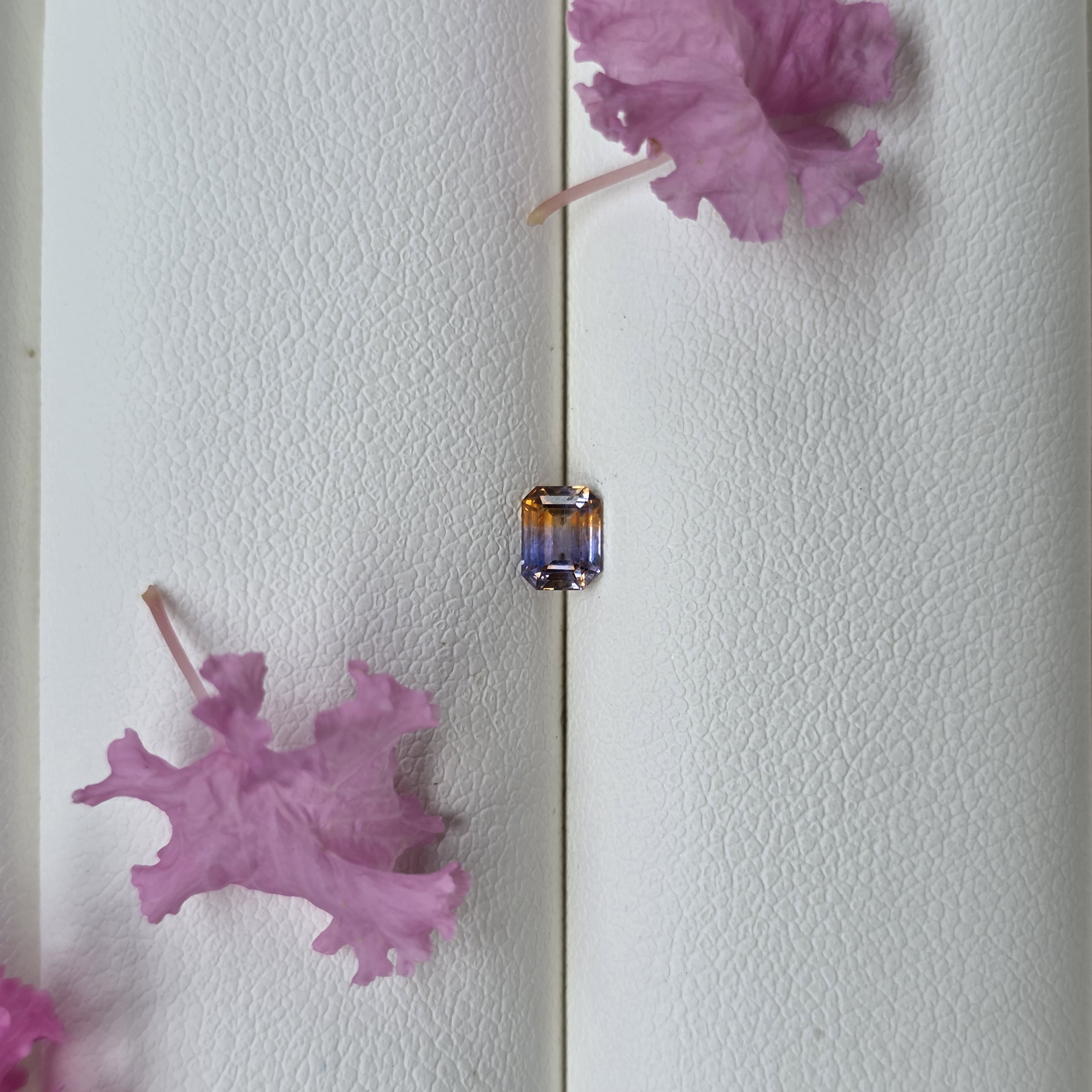 0.56 Ct Natural Bi-Color Sapphire, Sri Lanka